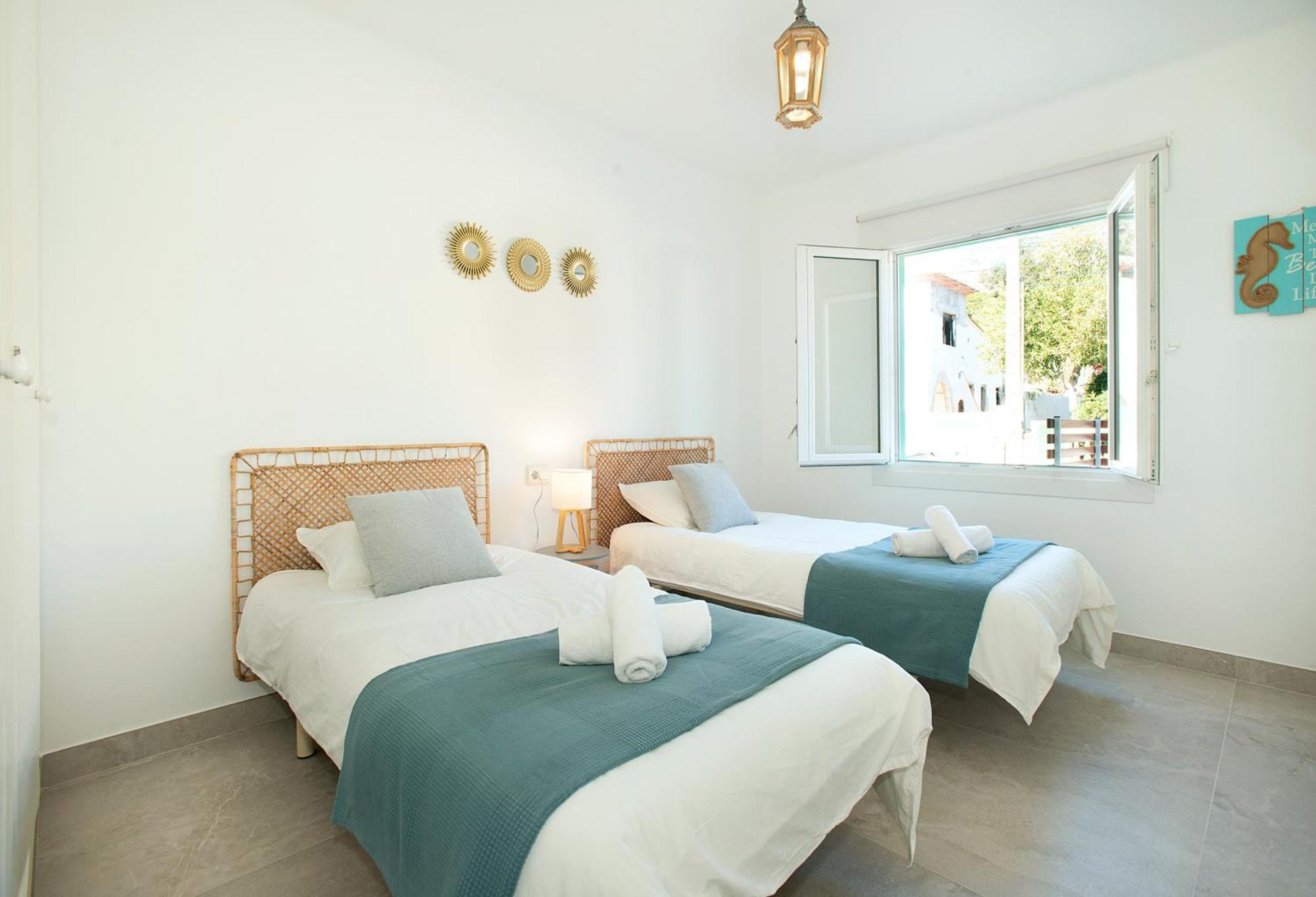 Owl Booking Villa Beach House Magdalena - 5 Min Walk To The Beach Cala de Sant Vicenc Exterior foto